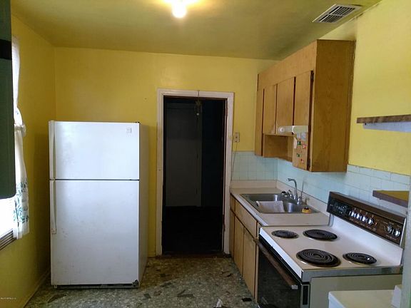 4th image of 1302 W 32nd St
