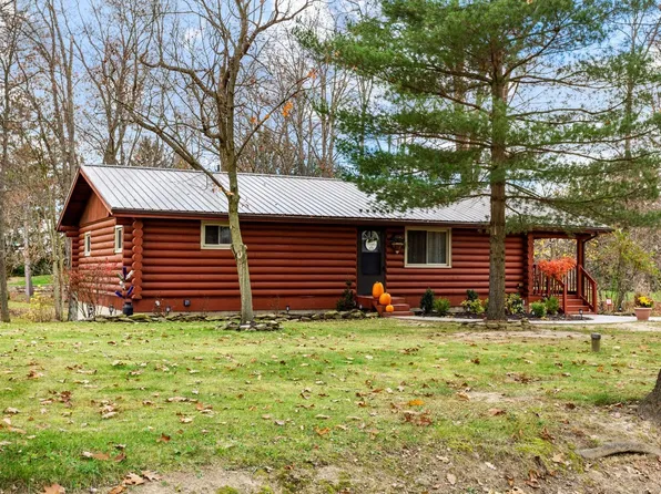 2215 Chenango Rd, Wakeman, OH 44889