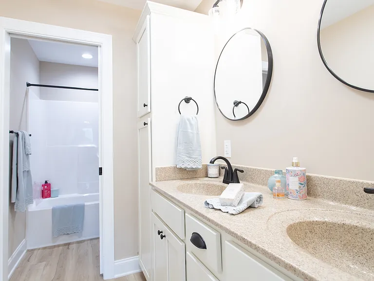79 Thornblade Way — Photo 31