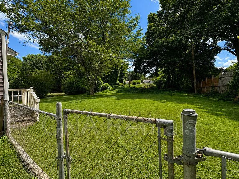 1922 Clearwater Dr SE — Photo 9