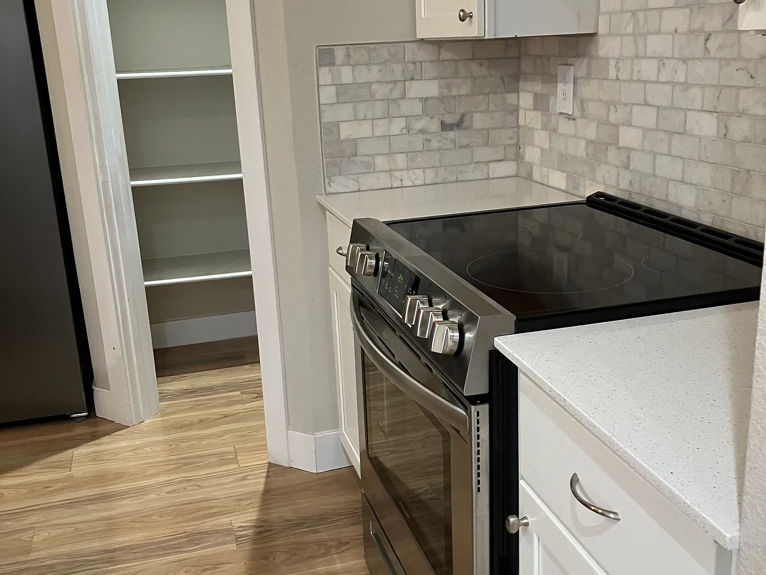 2 bed, 1190 sqft, $2,000 — Photo 4