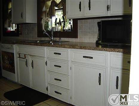 Kitchen 4