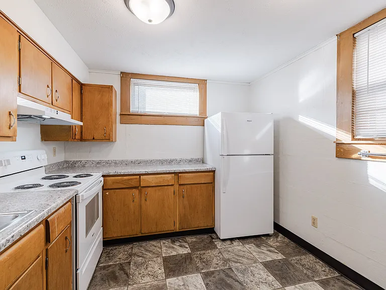 2208 N Cotner Blvd #2 — Photo 7