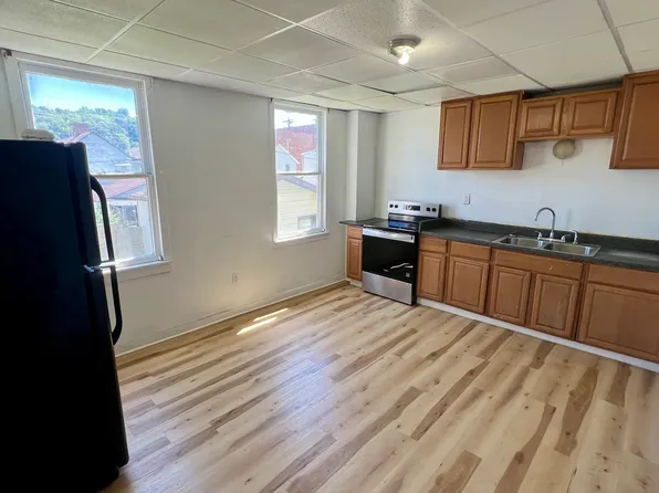 (undisclosed Address), Charleroi, PA 15022