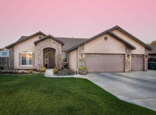 291 S Argyle Pl, Porterville, CA 93257