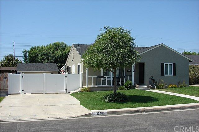 1st image of 15443 Woodcrest Dr