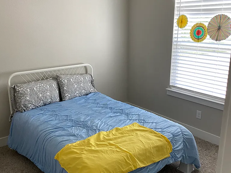 2048 Live Oak St — Photo 4