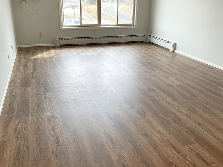 Maple Commons Apartments — Photo 3