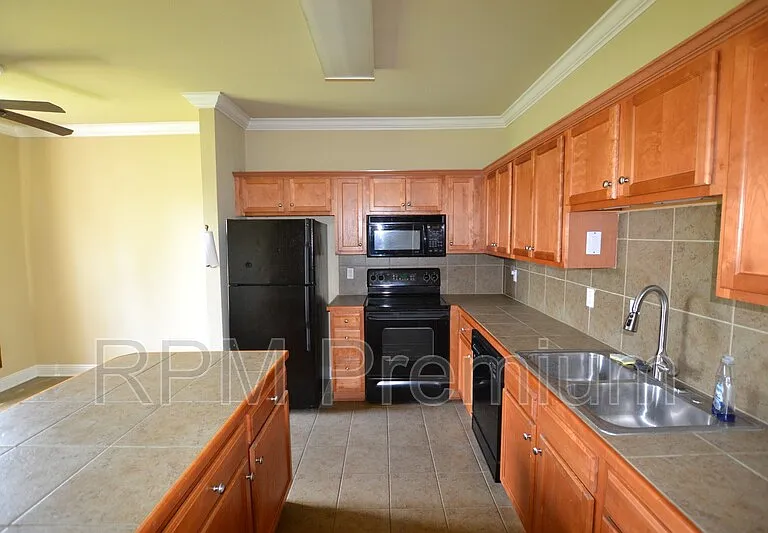 2117 Cypress Hall Aly — Photo 8