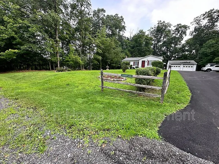 9 Hardy Ln — Photo 3