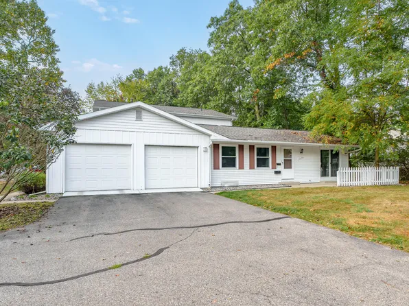 10186 Foxhollow Ct, Portage, MI 49024