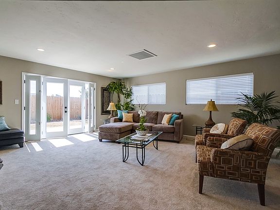 4th image of 6417 Winona Ave