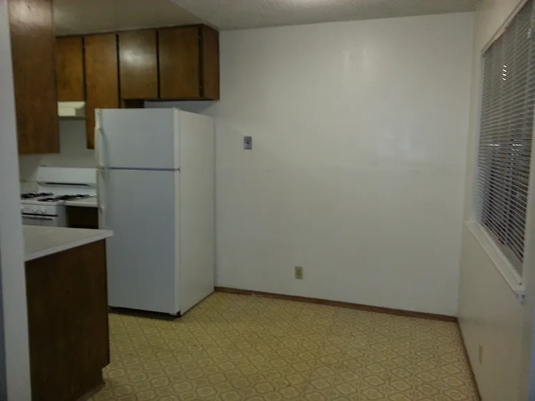 1411 Drake Dr — Photo 8