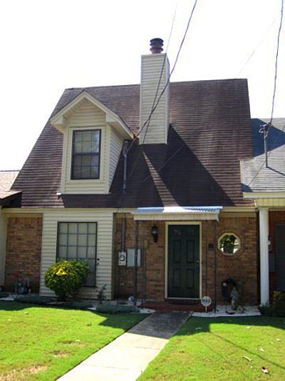 1st image of 4022 Camellia Dr