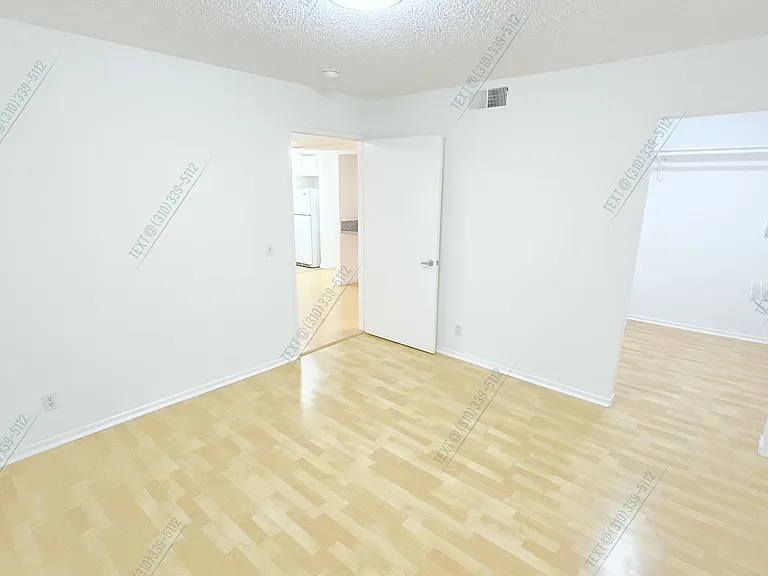 519 S Manhattan Pl #206 — Photo 22