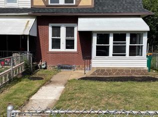 2 Maple St, Marcus Hook, PA 19061