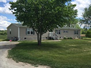 4682 Collins Ln, Carbondale, IL 62902