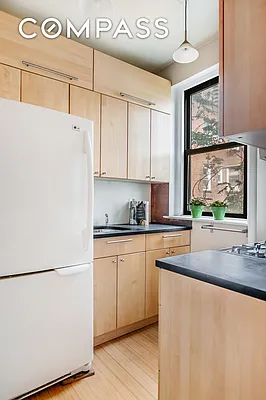 Sold by Compass | media 10