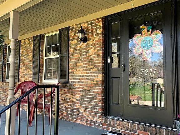 4th image of 7211 Woods Dr