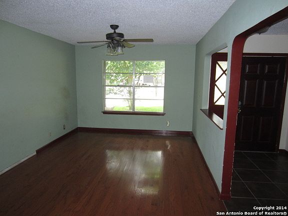 3rd image of 6822 Spring Rose Dr