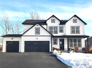 5506 Rolling Meadows Way, Camillus, NY 13031