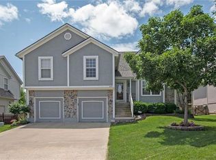 419 E 122nd St, Kansas City, MO 64145