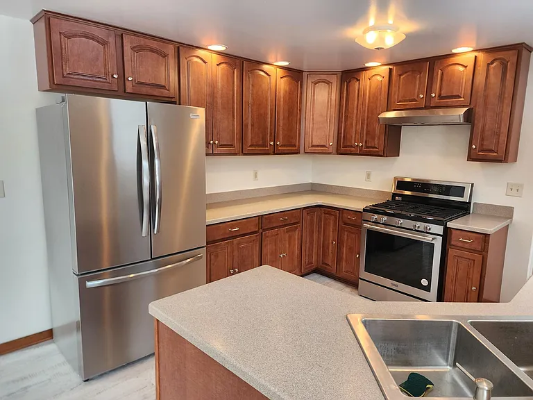 mew Maytag gas range