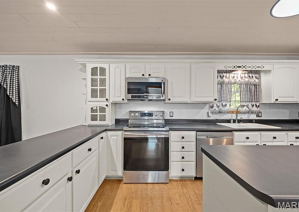 1st image of 5766 Marine Rd