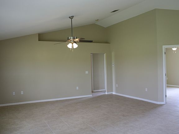 5th image of 3621 Gator Cir