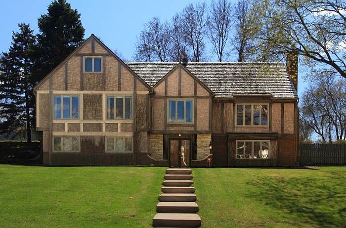 1st image of 992 Caren Ct