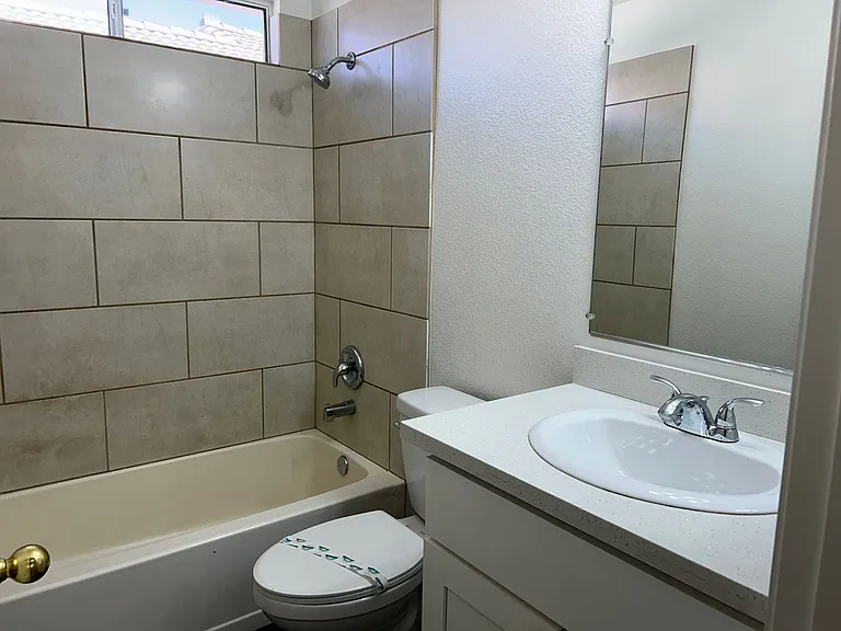 10019 Capistrello Ave — Photo 19