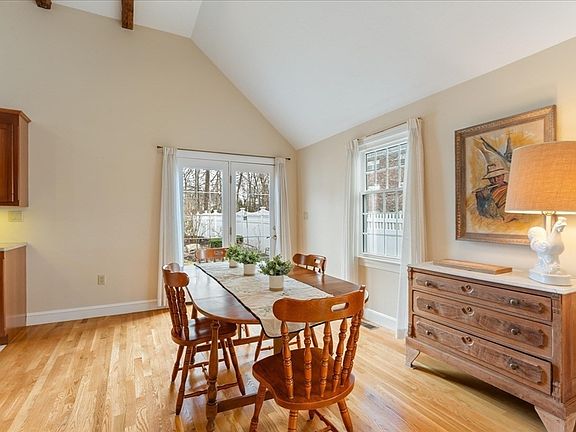 4th image of 125 North St #1