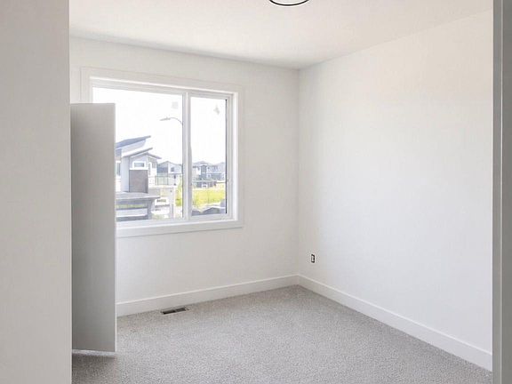 5th image of 2565 64th Ave NE