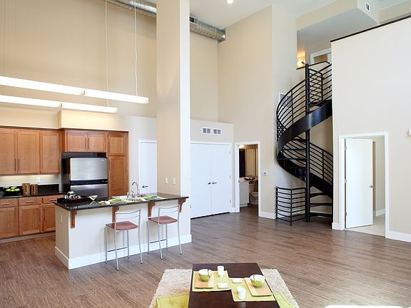 5th image of 1201 Parkmoor Ave APT 2105
