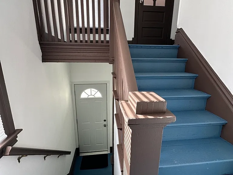 408 S Gardiner Ave #2 — Photo 7
