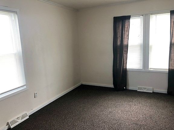 3rd image of 200 E Breen Ave