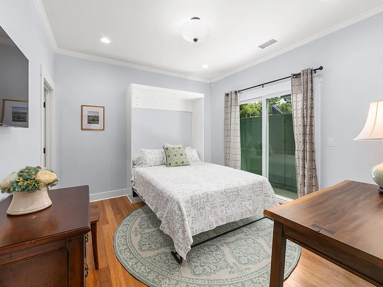 750 Coronado Ave — Photo 44