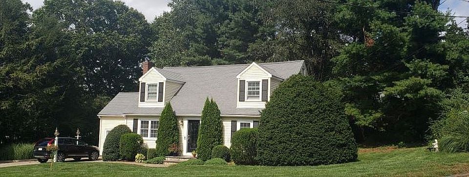 2nd image of 1 Oak Tree Ln