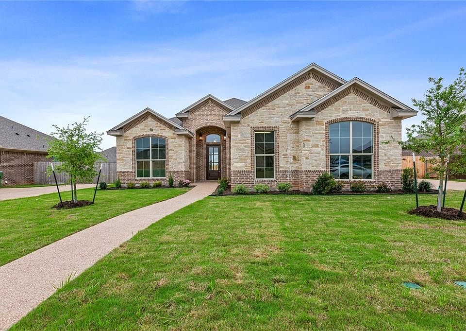 1st image of 10104 Wildberry Dr