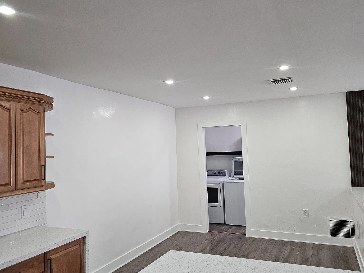 6824 SW 16th Ct — Photo 3