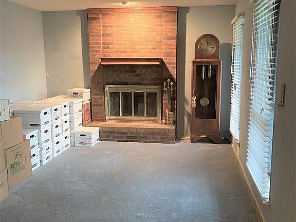 3rd image of 2610 W Wentwood Dr