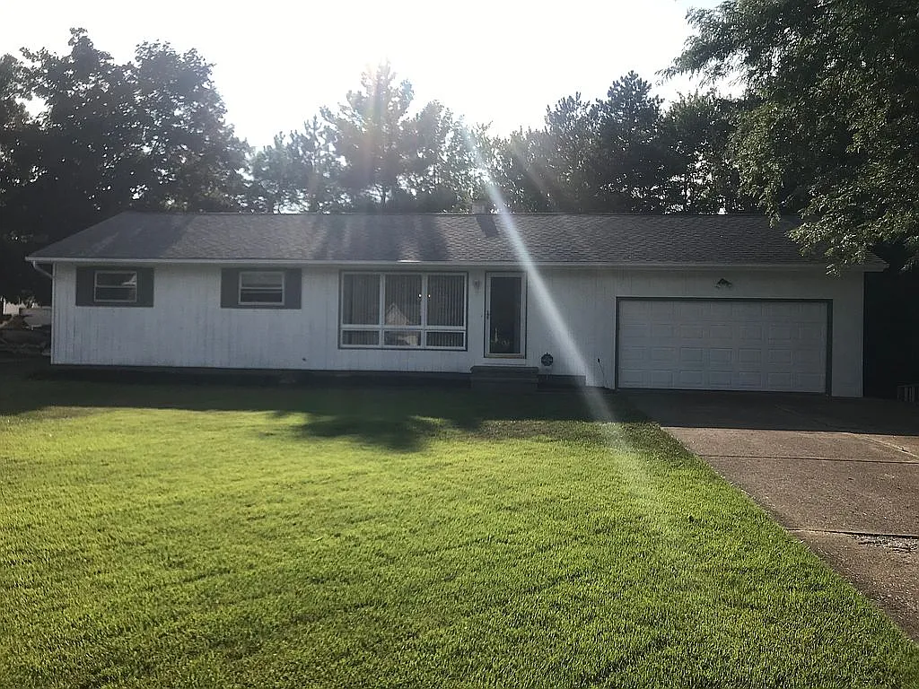 17784 Ash Dr photo 1