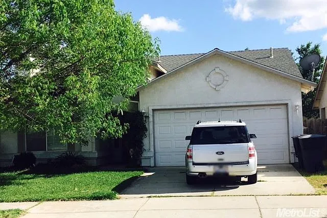 3135 Bea Dr photo 1