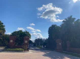 3403 Chapel Creek Cir, Zephyrhills, FL 33544