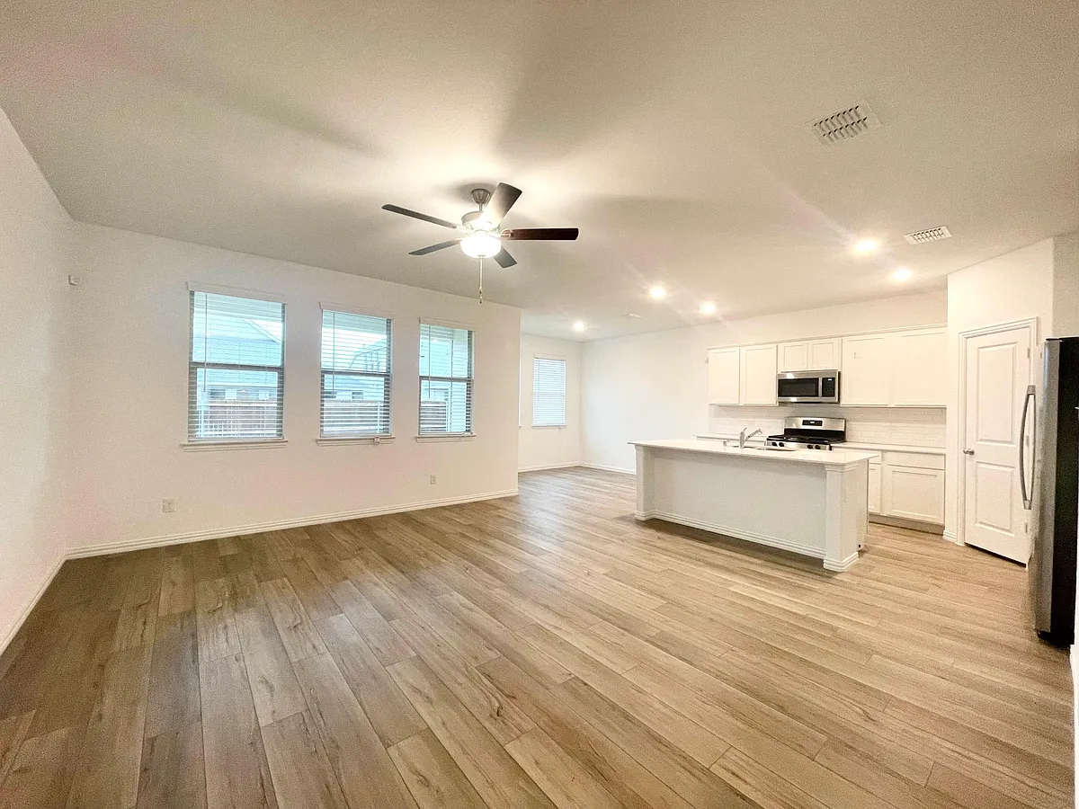 Building Photo - 1102 Mahogany Ln
