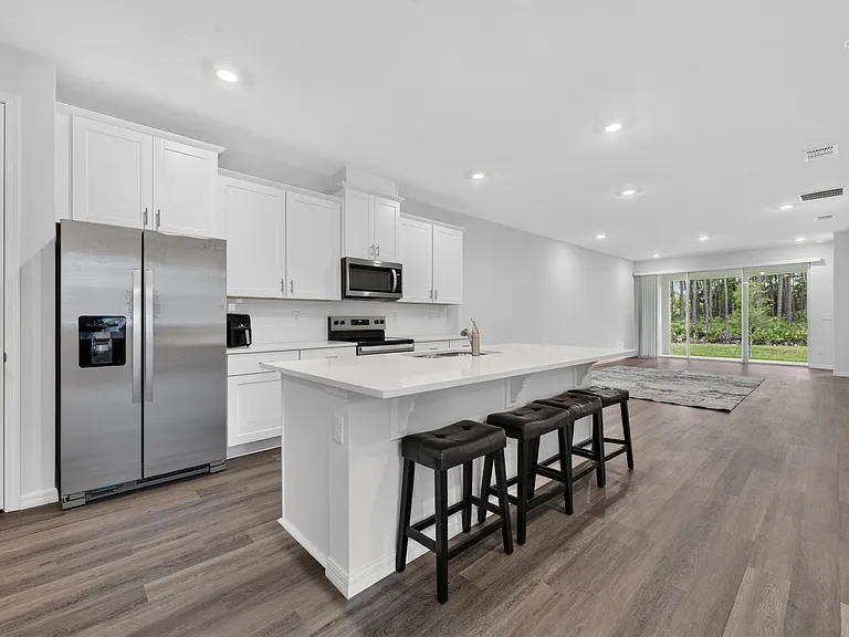2568 Kinsale Ln — Photo 3