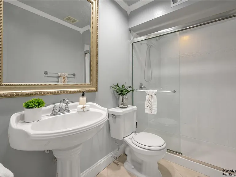 510 Shorely Dr #201 — Photo 10
