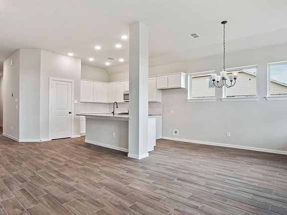 The Cloverstone - Dining