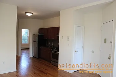 Rented by aptsandlofts.com