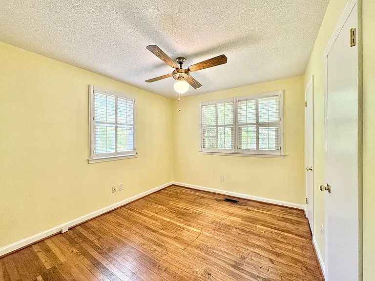 505 Crestwood Dr — Photo 8